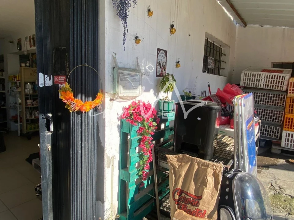 Loja para Trespasse em Souselas e Botão Foto 7