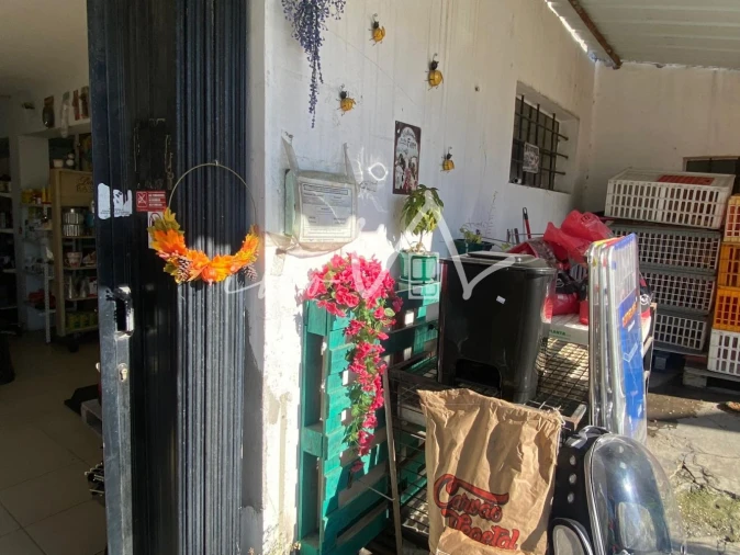 Loja para Trespasse em Souselas e Botão Foto 7