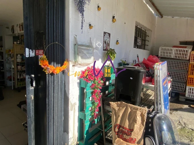 Loja para Trespasse em Souselas e Botão Foto 7
