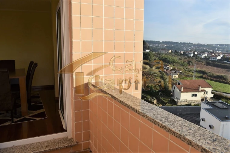 Apartamento T4 para Venda em Mateus Foto 8