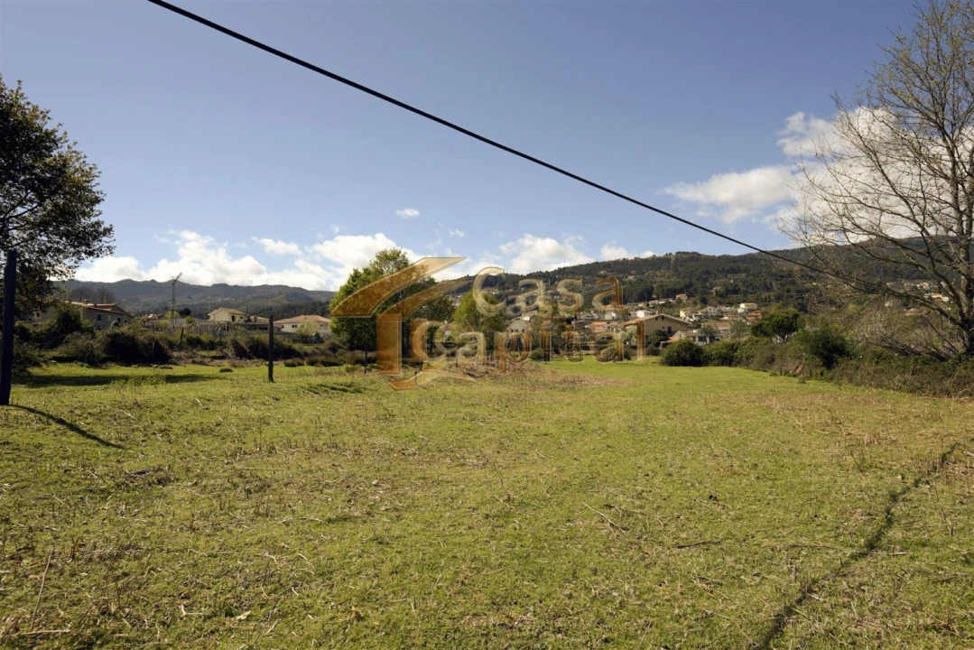 Terreno para Venda em Lordelo Foto 6