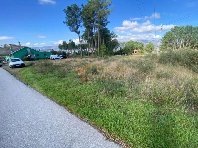 Terreno para Venda em Mouçós e Lamares Foto 6