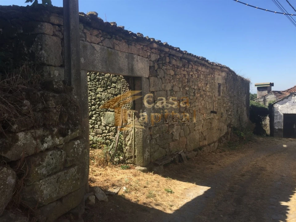 Moradia T3 para Venda em Mouçós e Lamares Foto 2