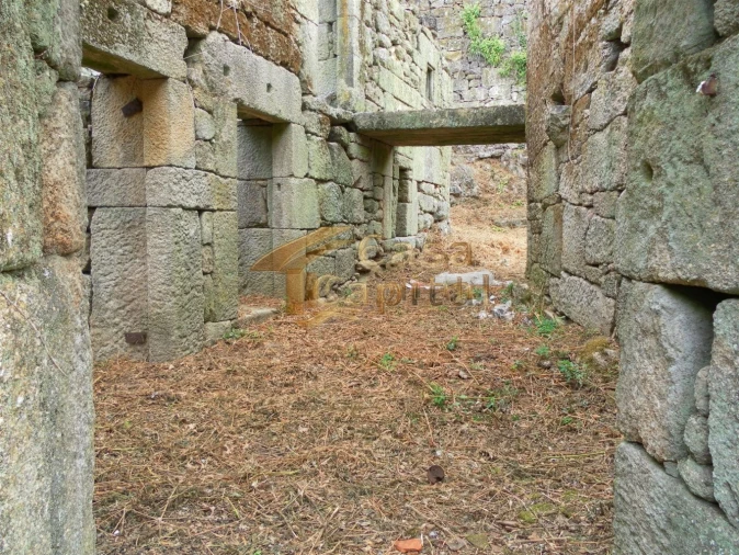 Moradia T3 para Venda em Mouçós e Lamares Foto 12