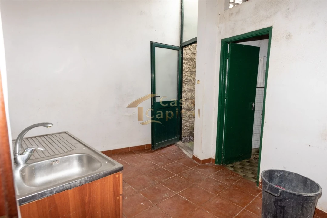 Moradia T3 para Venda em Abaças Foto 12