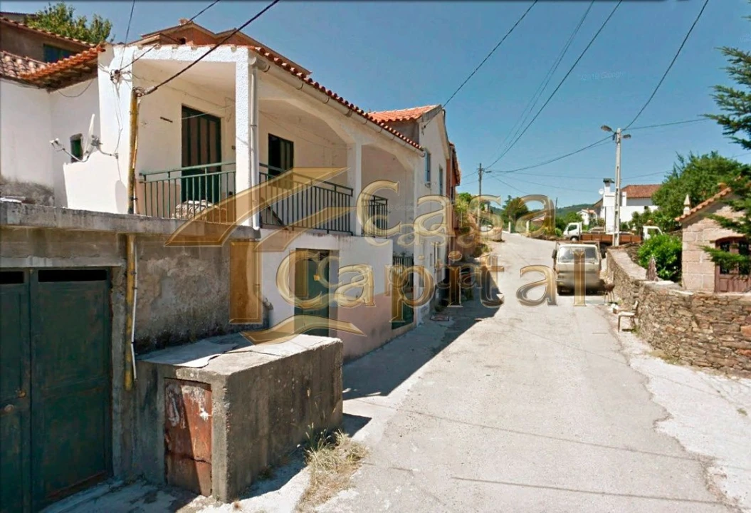 Moradia T3 para Venda em Abaças Foto 1