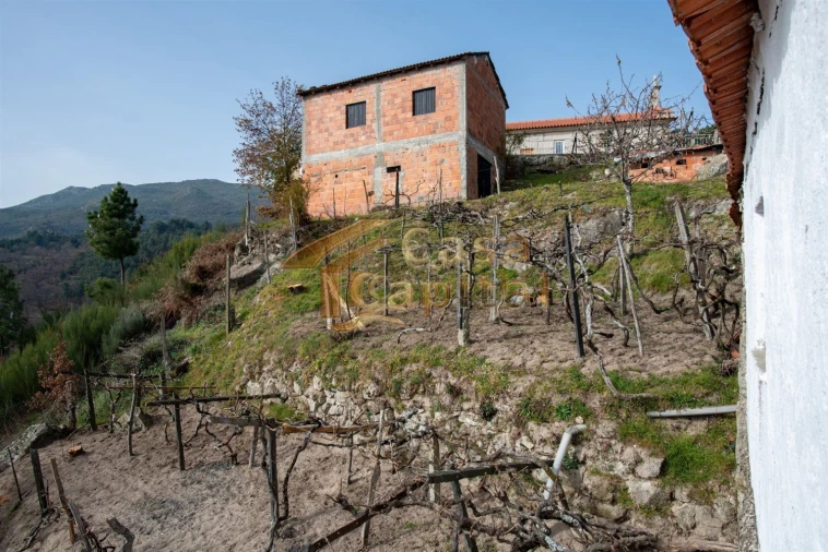 Moradia T2 para Venda em Mondrões Foto 20