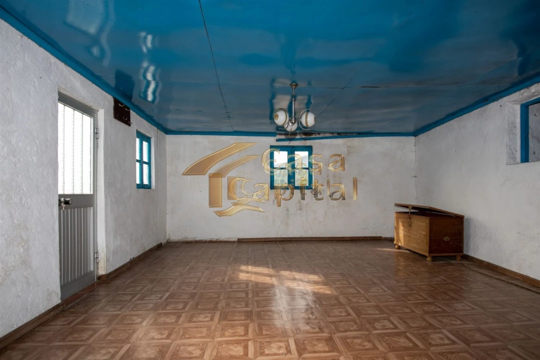 Moradia T2 para Venda em Mondrões Foto 4