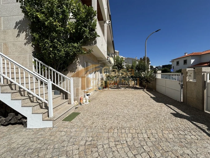 Moradia T4 para Venda em Nossa Senhora da Conceição, São Pedro e São Dinis Foto 9