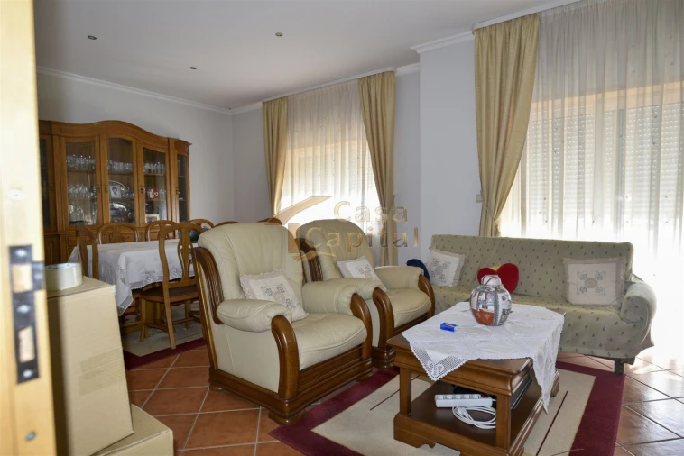 Moradia T4 para Venda em Nossa Senhora da Conceição, São Pedro e São Dinis Foto 18