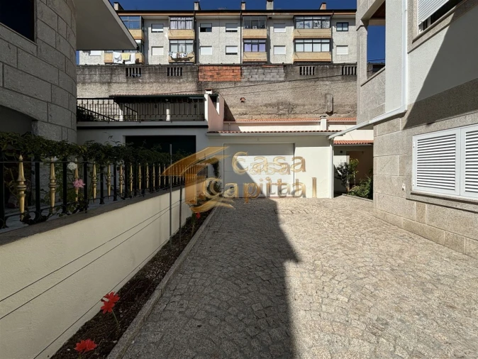 Moradia T4 para Venda em Nossa Senhora da Conceição, São Pedro e São Dinis Foto 10