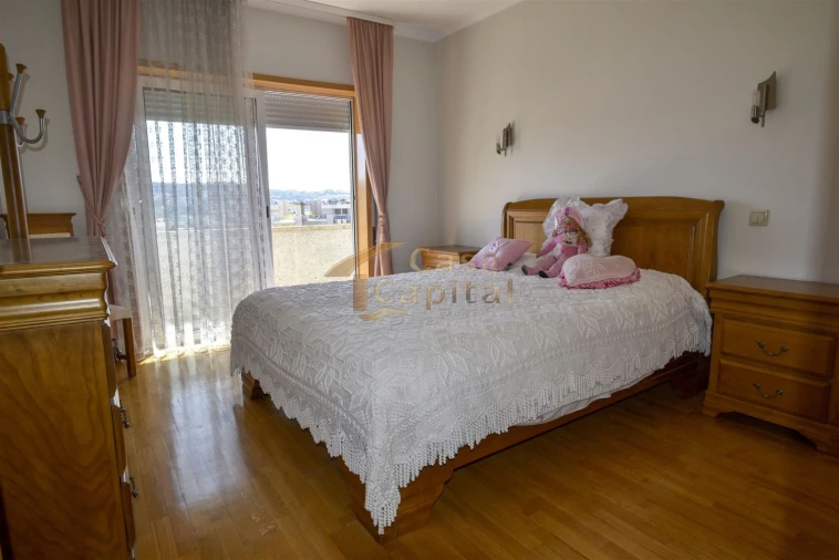 Moradia T4 para Venda em Nossa Senhora da Conceição, São Pedro e São Dinis Foto 23