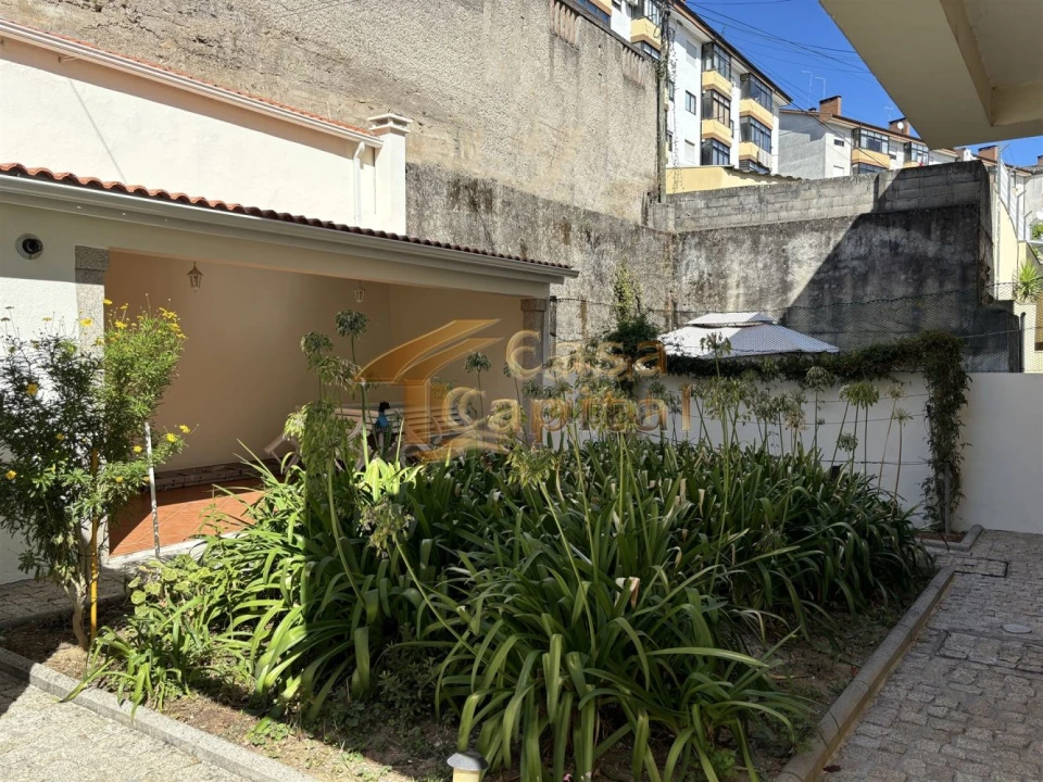 Moradia T4 para Venda em Nossa Senhora da Conceição, São Pedro e São Dinis Foto 11