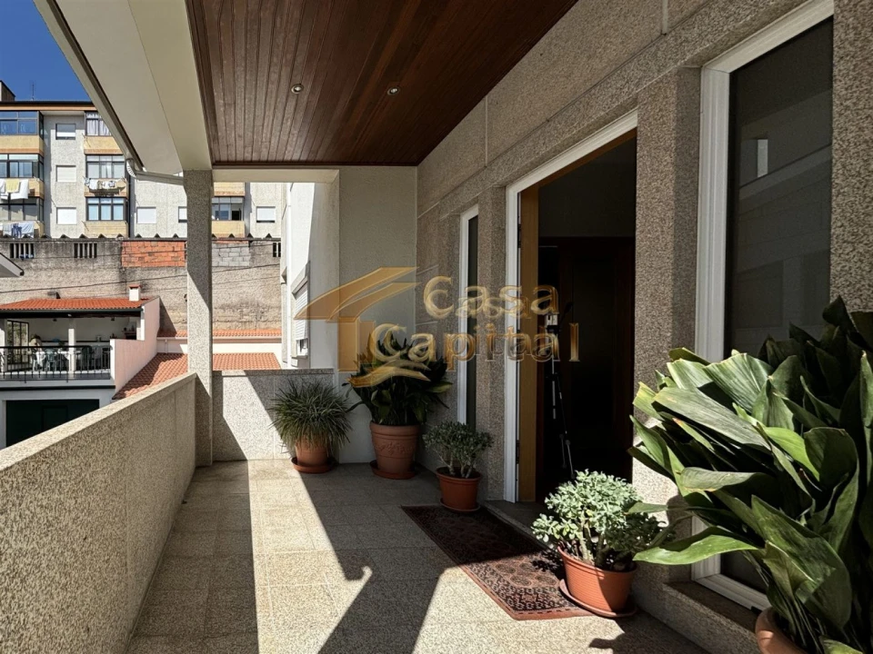 Moradia T4 para Venda em Nossa Senhora da Conceição, São Pedro e São Dinis Foto 2