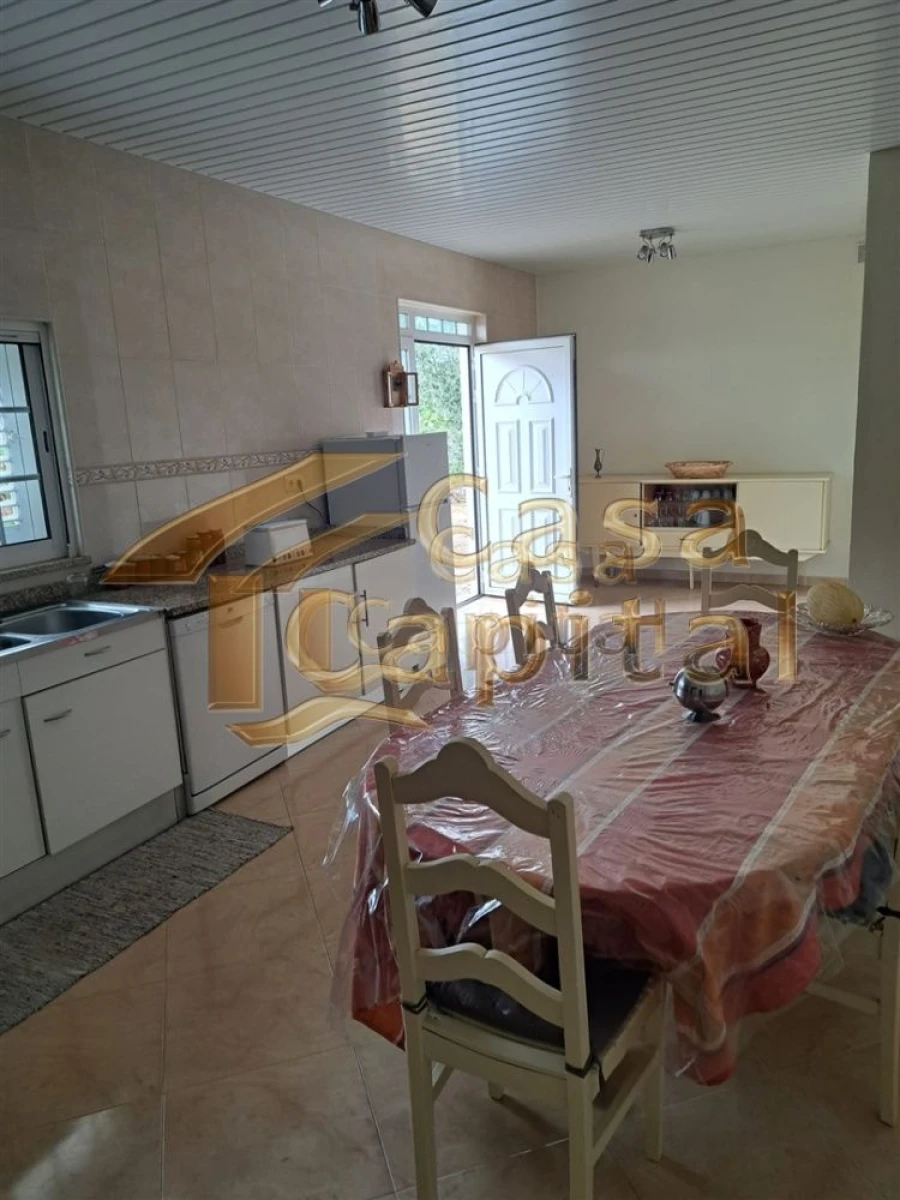 Moradia T3 para Venda em Abaças Foto 7