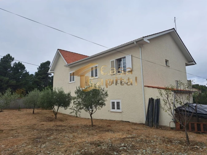 Moradia T3 para Venda em Abaças Foto 2