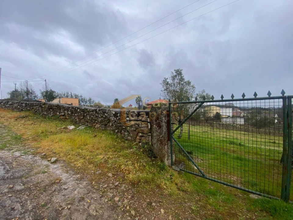 Terreno para Venda em Constantim e Vale de Nogueiras Foto 4