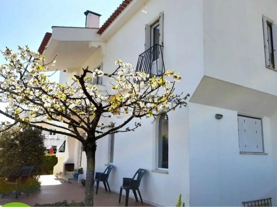 Moradia T5 para Venda em Lordelo Foto 16