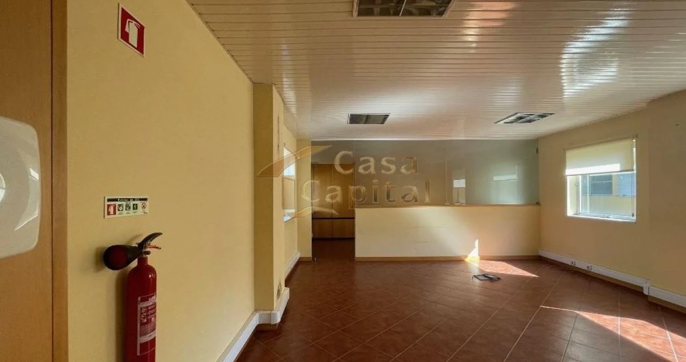 Loja para Venda em Peso da Régua e Godim Foto 6