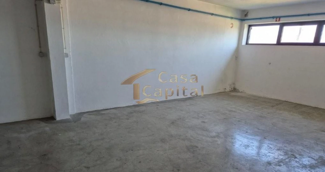 Loja para Venda em Constantim e Vale de Nogueiras Foto 20