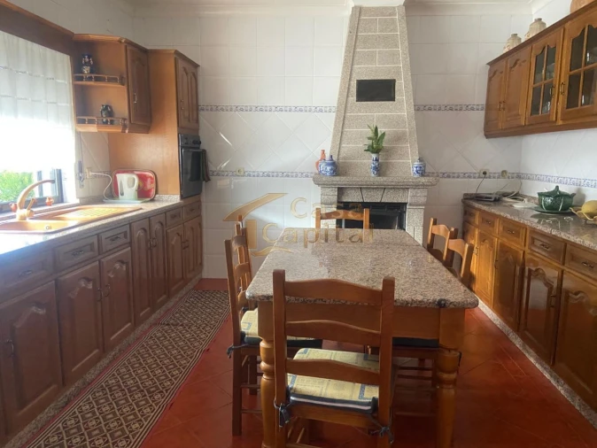 Moradia T4 para Venda em Alijo Foto 16