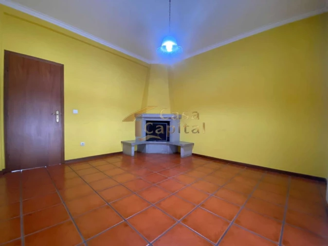 Moradia T4 para Venda em Nossa Senhora da Conceição, São Pedro e São Dinis Foto 8