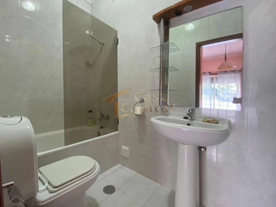 Moradia T4 para Venda em Nossa Senhora da Conceição, São Pedro e São Dinis Foto 25