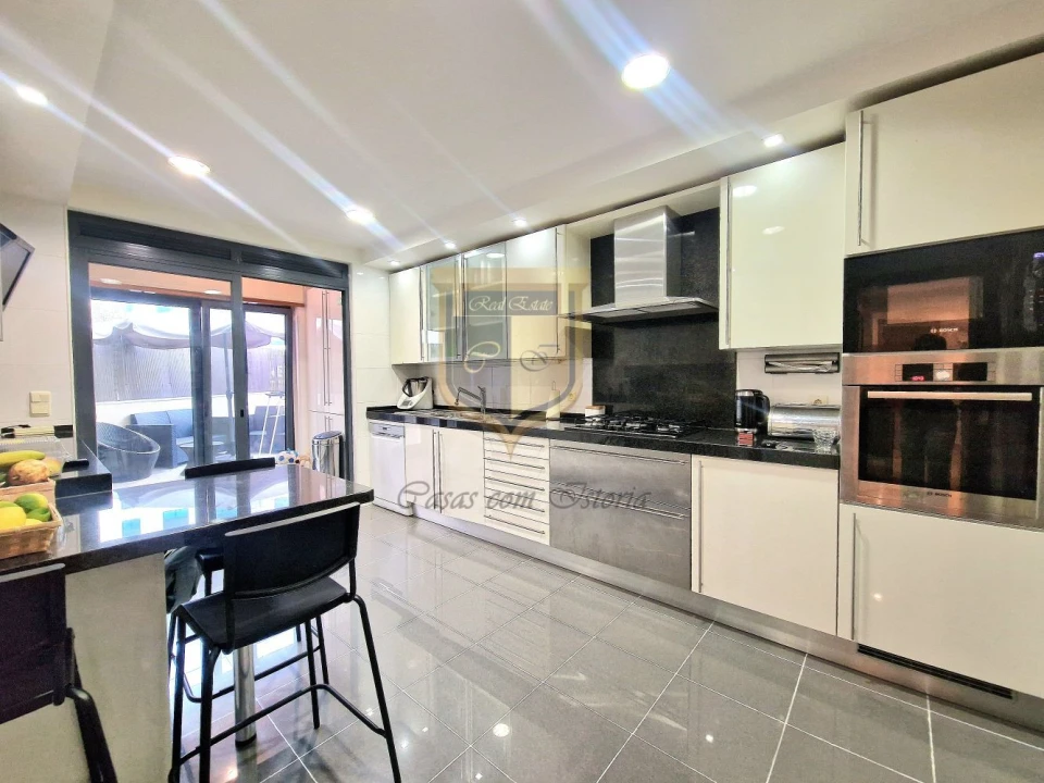 Apartamento T5 para Venda em Lumiar Foto 15