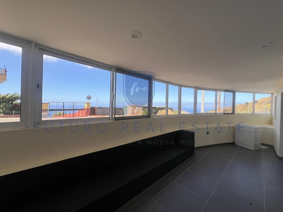 Moradia T3 para Venda em Fajã da Ovelha Foto 6