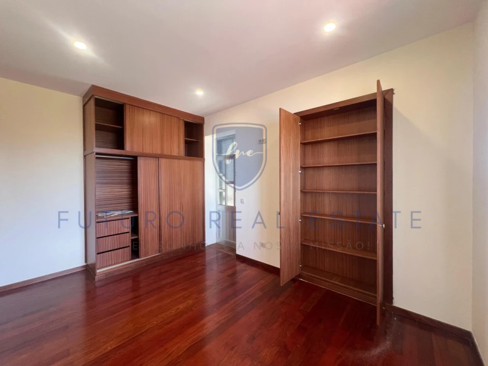 Moradia T3 para Venda em Fajã da Ovelha Foto 19