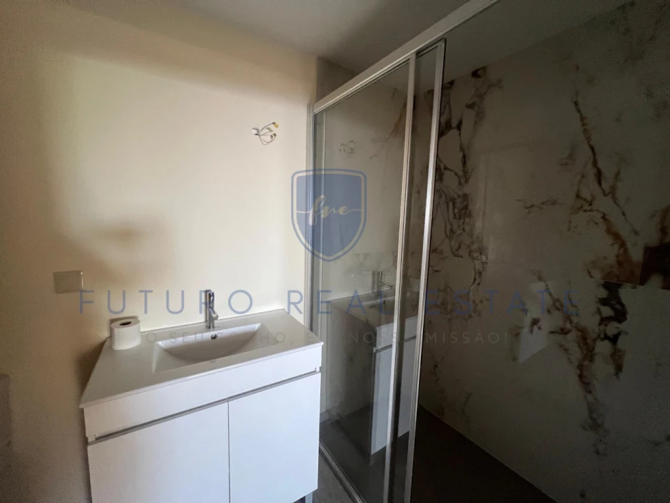 Moradia T3 para Venda em Fajã da Ovelha Foto 31