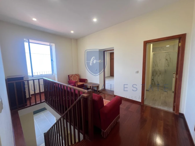 Moradia T3 para Venda em Fajã da Ovelha Foto 16