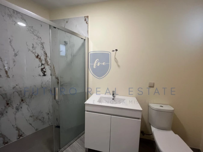 Moradia T3 para Venda em Fajã da Ovelha Foto 30