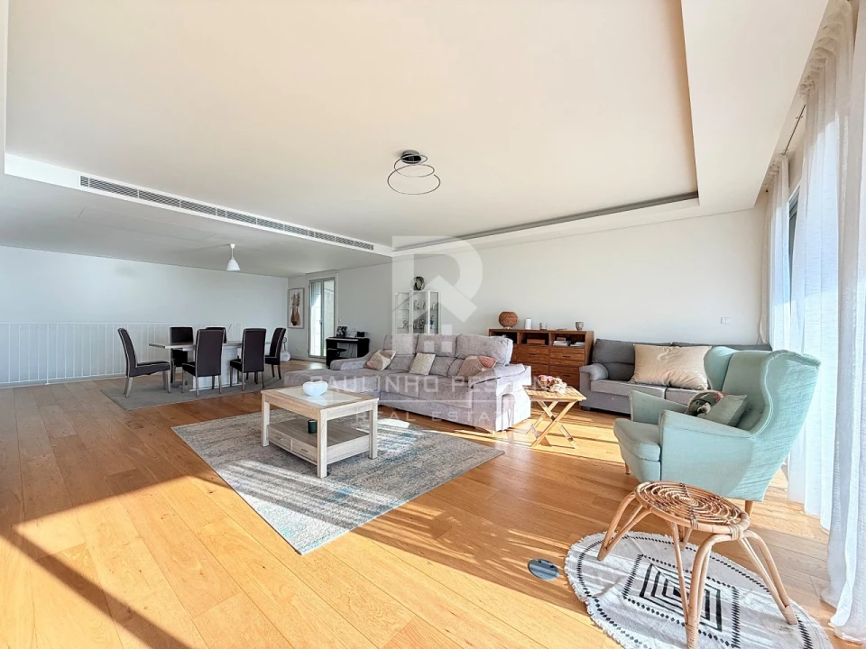 Apartamento T4 para Venda em São Martinho Foto 3