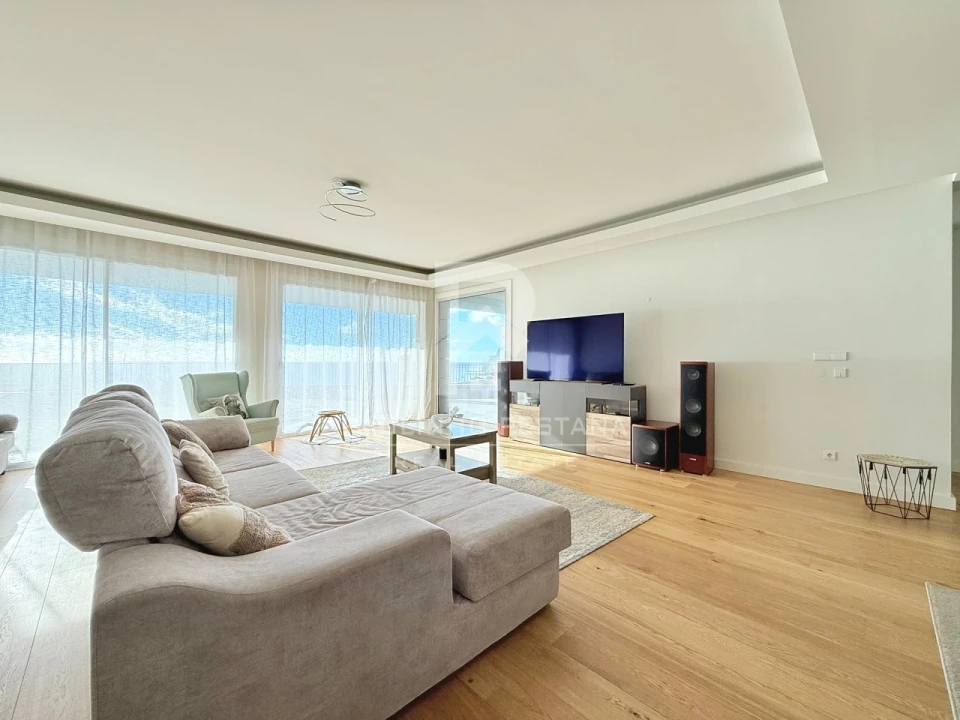 Apartamento T4 para Venda em São Martinho Foto 7