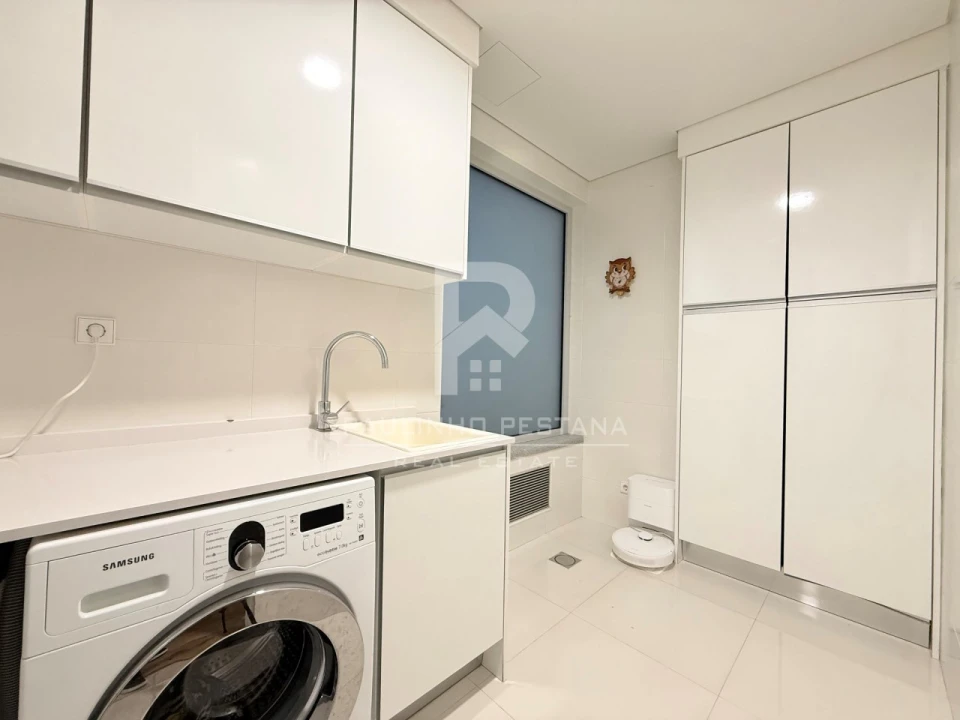 Apartamento T4 para Venda em São Martinho Foto 22