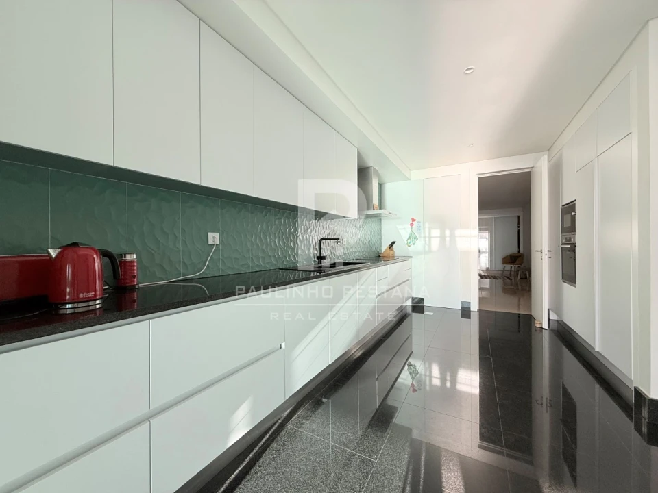 Apartamento T4 para Venda em São Martinho Foto 16