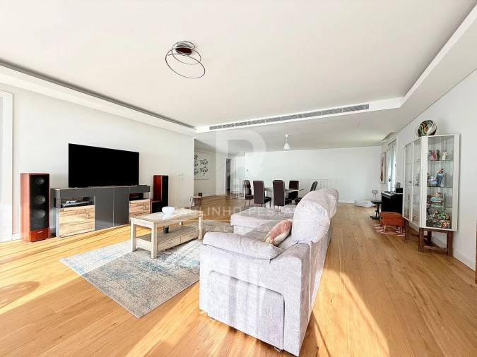 Apartamento T4 para Venda em São Martinho Foto 6