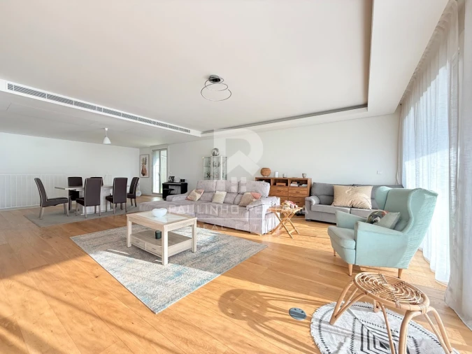 Apartamento T4 para Venda em São Martinho Foto 2