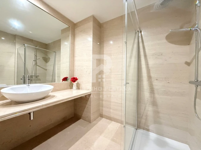 Apartamento T4 para Venda em São Martinho Foto 31