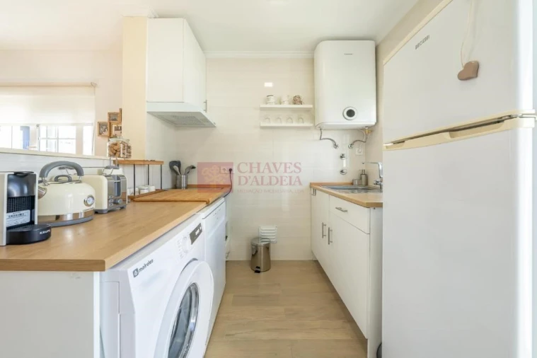 Moradia T2 para Venda em São Pedro da Cadeira Foto 16