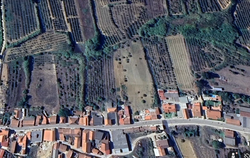 Terreno para Venda em Usseira Foto 3