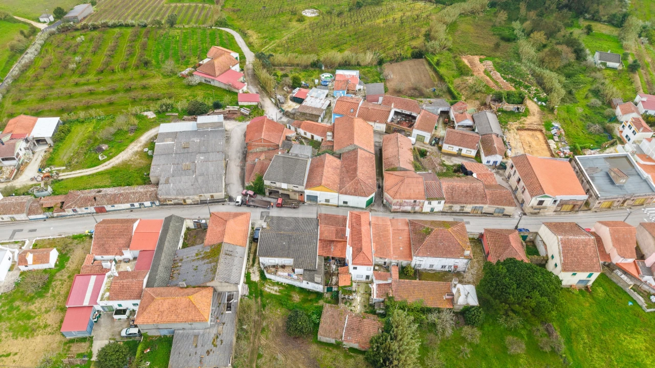 Terreno para Venda em Usseira Foto 3