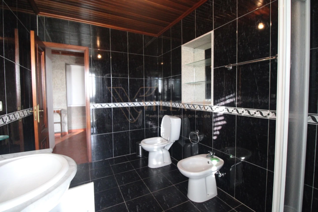 Moradia T4 para Venda em Sopo Foto 20