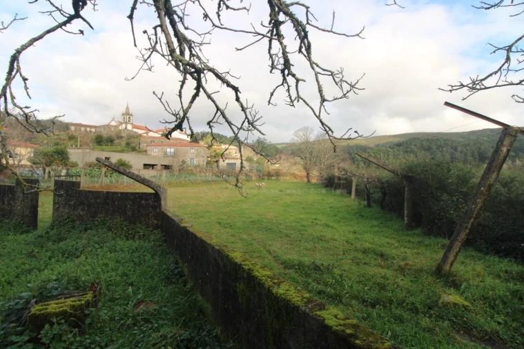 Moradia T4 para Venda em Sopo Foto 6