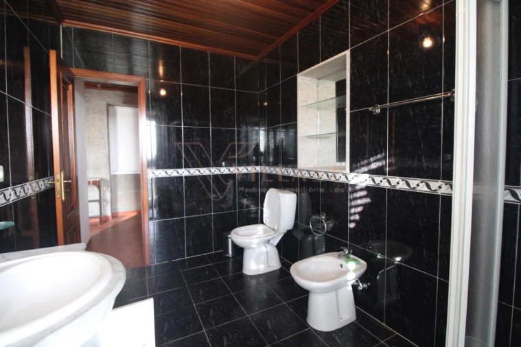 Moradia T4 para Venda em Sopo Foto 20