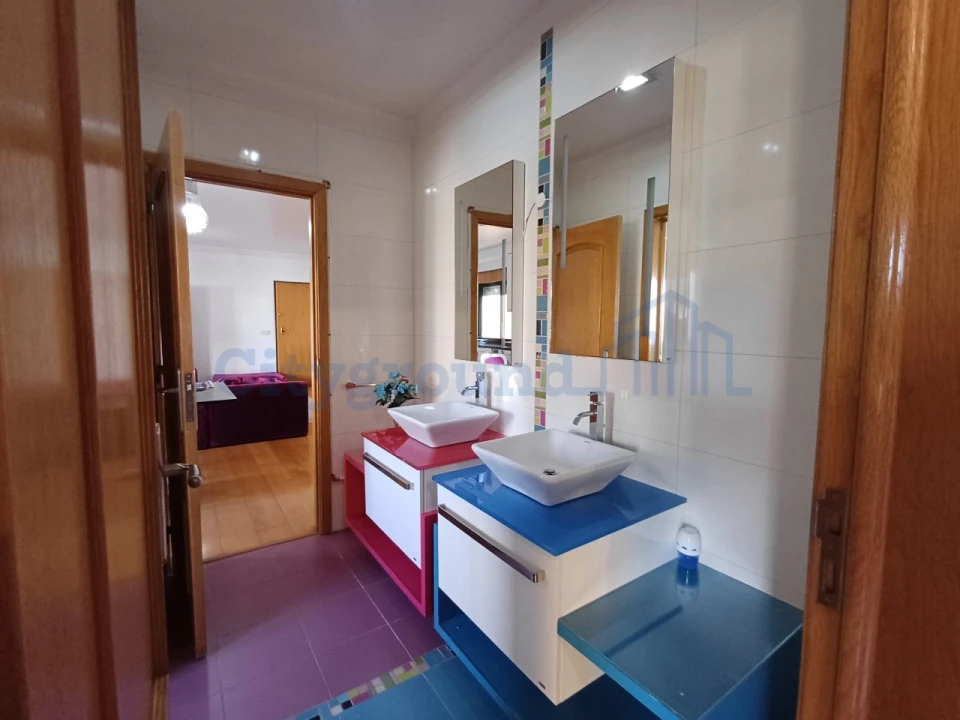 Apartamento T5 para Venda em Marrazes e Barosa Foto 27