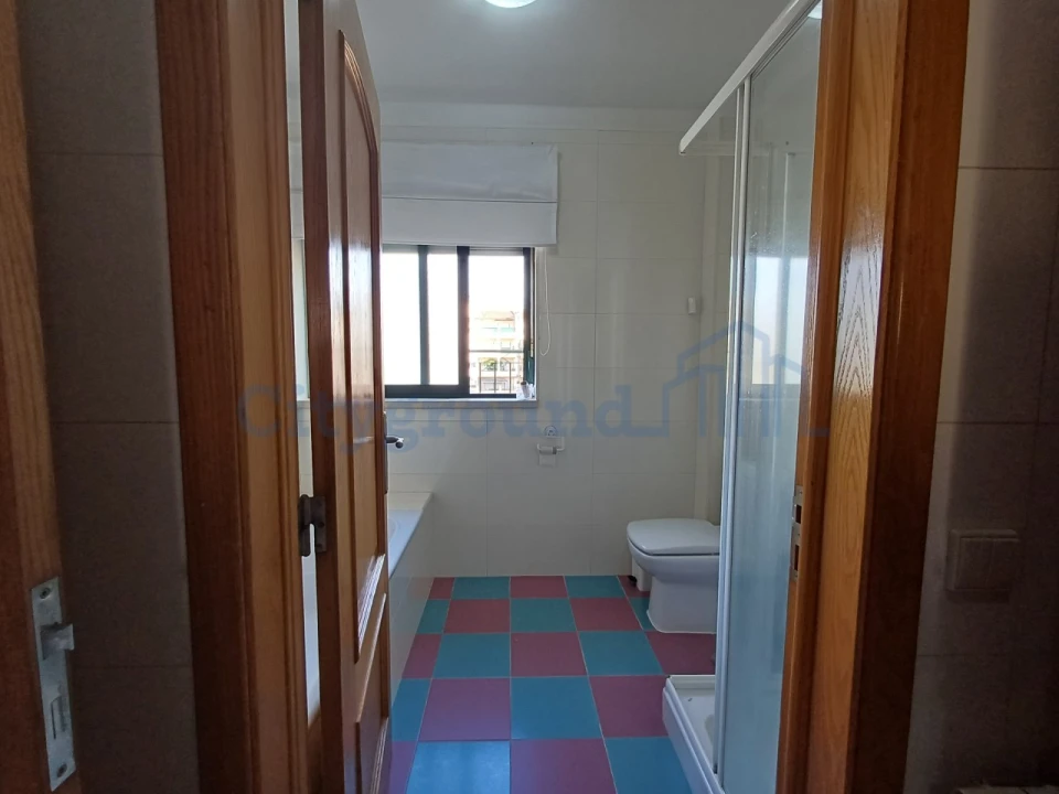 Apartamento T5 para Venda em Marrazes e Barosa Foto 28
