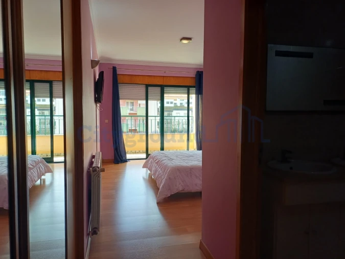 Apartamento T5 para Venda em Marrazes e Barosa Foto 7