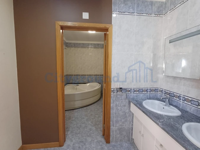 Apartamento T5 para Venda em Marrazes e Barosa Foto 24